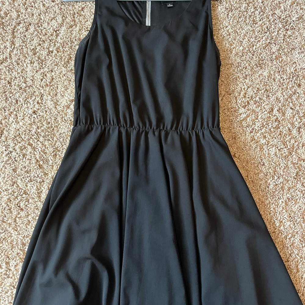 Elegant Black Sleeveless Dress